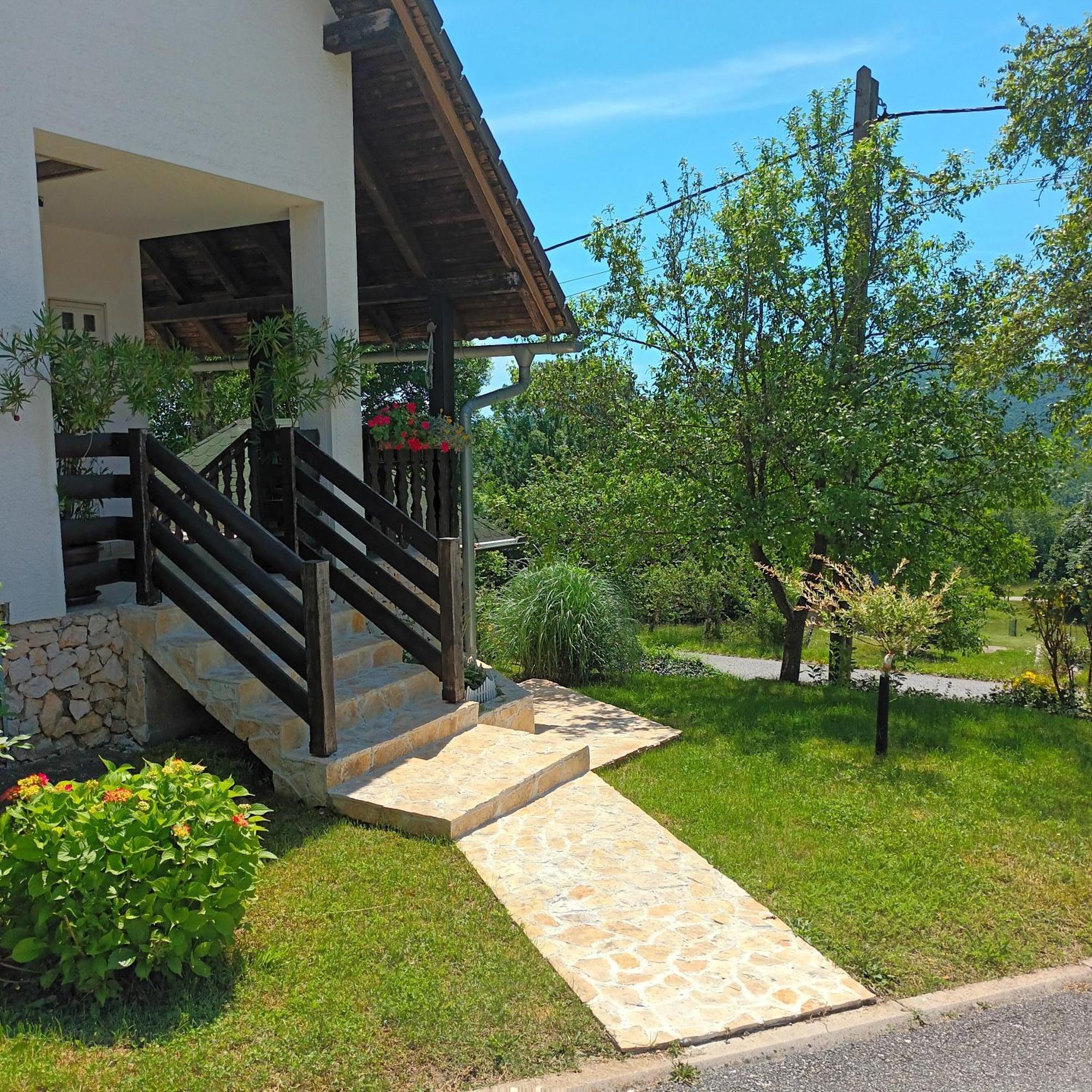 Guest House Stefanija Poljanak Exterior foto