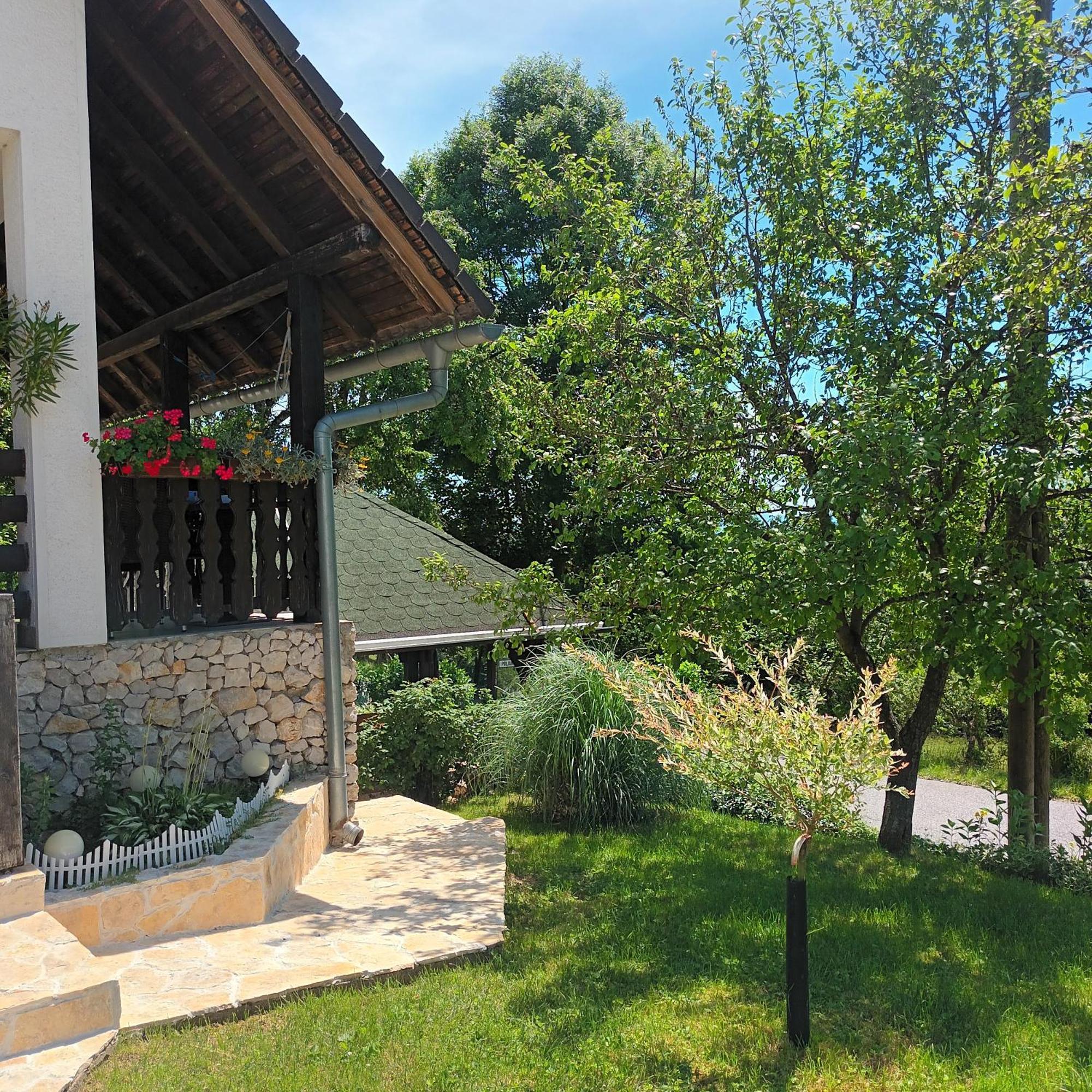 Guest House Stefanija Poljanak Exterior foto
